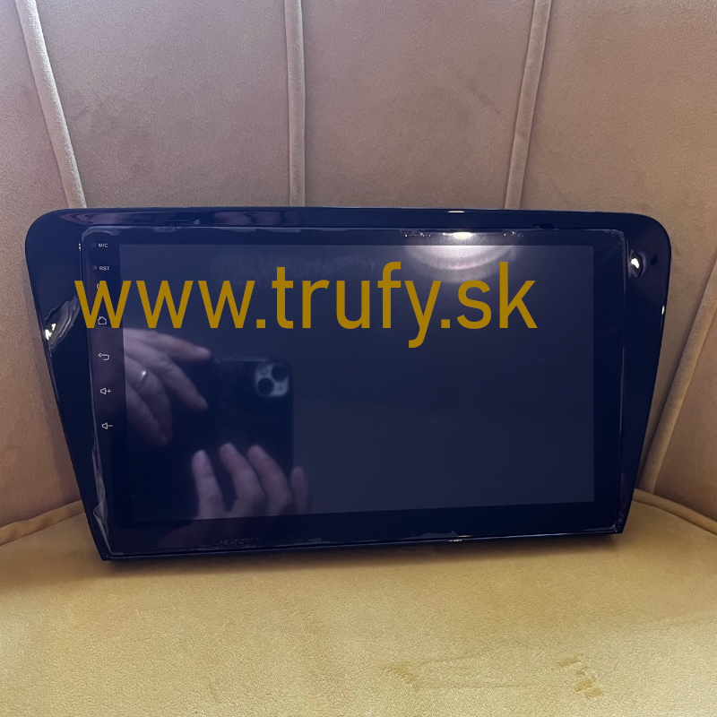 Autorádio s bluetooth Škoda Octavia 3 10,1" displej 4/64GB CarPlay - Android